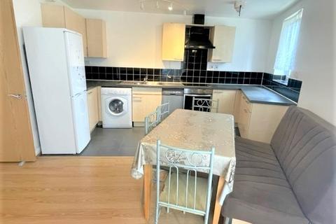 2 bedroom apartment to rent, City View, Axon Place, Ilford IG1
