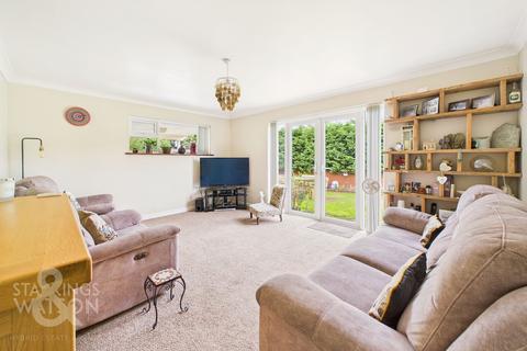 3 bedroom detached bungalow for sale, Falcon Avenue, Diss