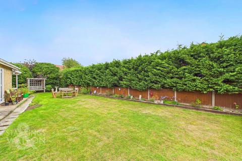 undefined, Falcon Avenue, Diss