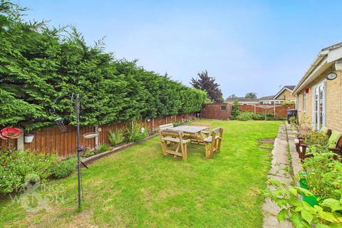 3 bedroom detached bungalow for sale, Falcon Avenue, Diss