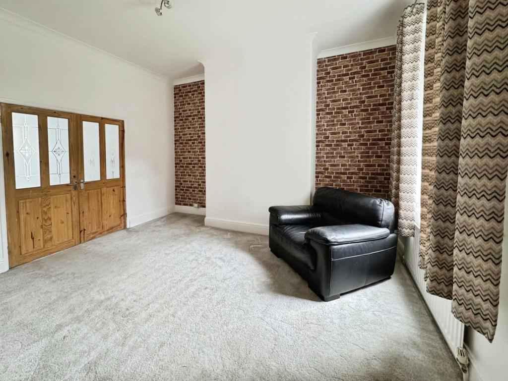 Pbox-living room-334543.jpg
