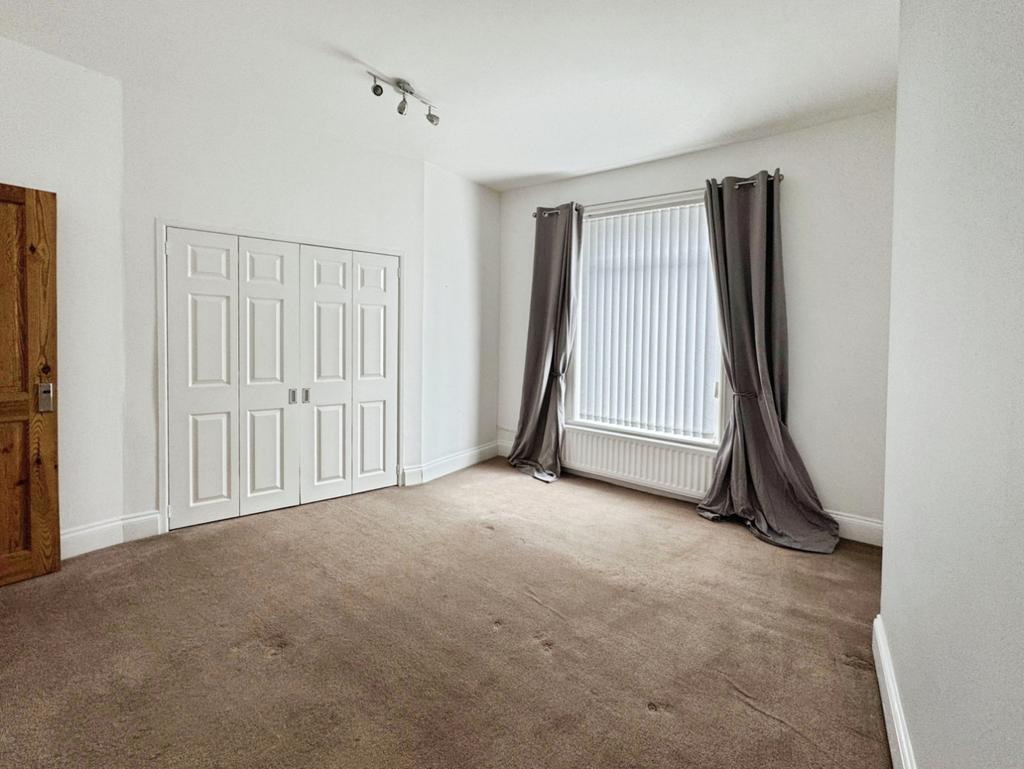 Pbox-bedroom-334543.jpg