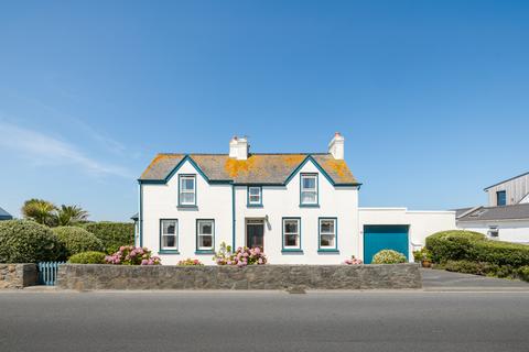 2 bedroom detached house for sale, Route De Portinfer, Vale, Guernsey