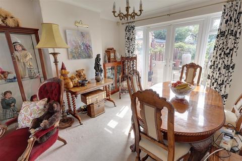 undefined, Dinglewell, Hucclecote, Gloucester