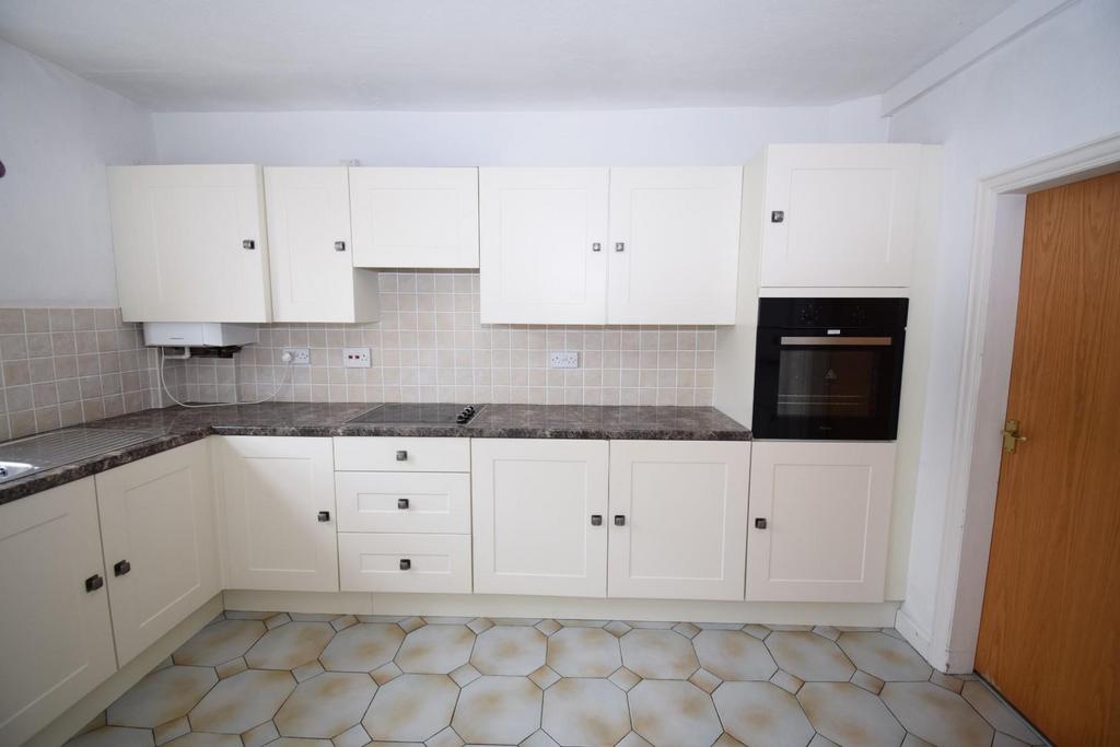 Kitchen/ Breakfast Room