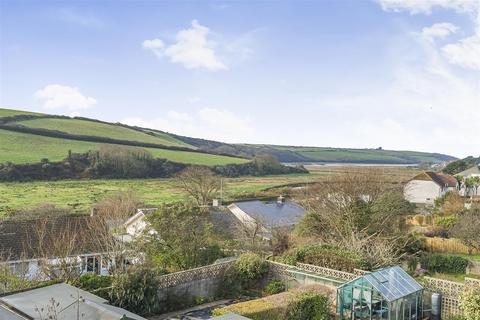 18 Chichester Crescent, Newquay, TR7 2LD