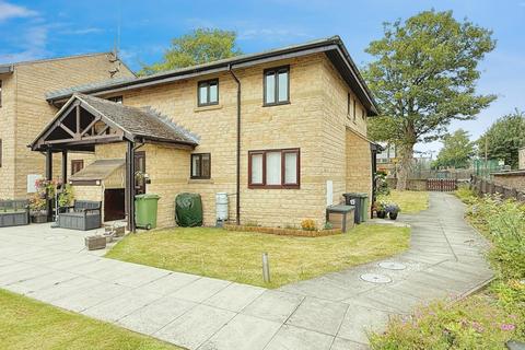 2 bedroom apartment for sale, Claremont Gardens, Farsley, Pudsey