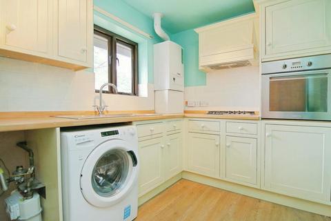 2 bedroom apartment for sale, Claremont Gardens, Farsley, Pudsey