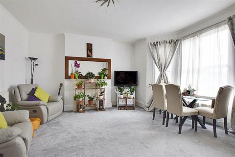 2 bedroom flat for sale, Parkhurst Road, Bexhill-On-Sea