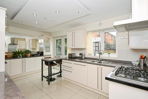 undefined, Henley Court, Merseyside WA10