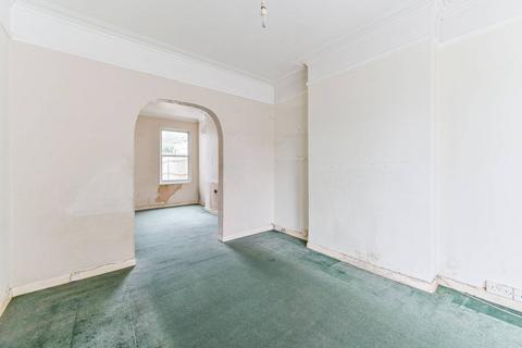 3 bedroom end of terrace house for sale, Sydenham Road, Croydon, CR0