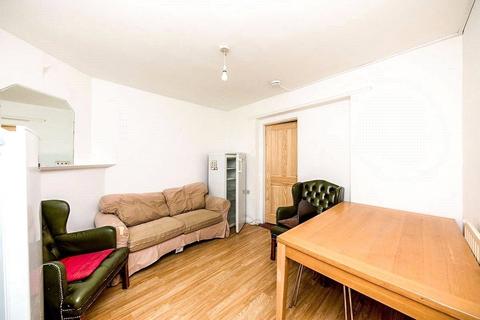 25 Mandeville Road, Canterbury, CT2 7HD