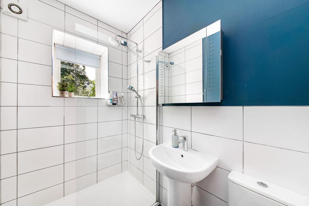 Bedroom one en suite