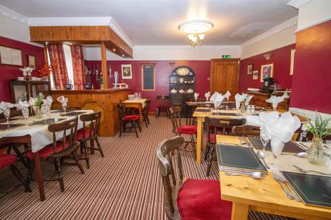 Terraced house for sale, Main Street, Denholm