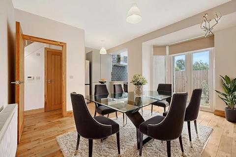4 bedroom end of terrace house for sale, Hampton Road, London E4