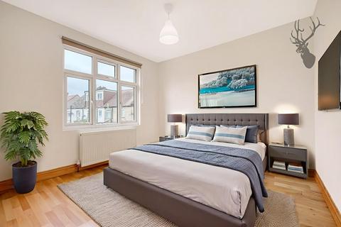 65 Hampton Road, London, E4 8NH
