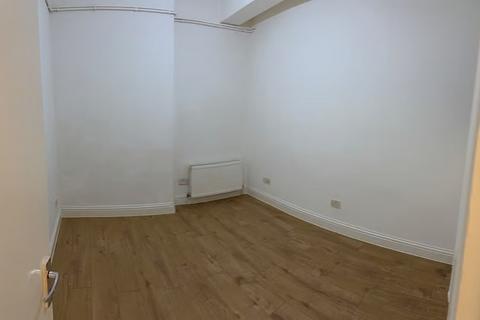 1 bedroom apartment to rent, Lea Bridge Road, London