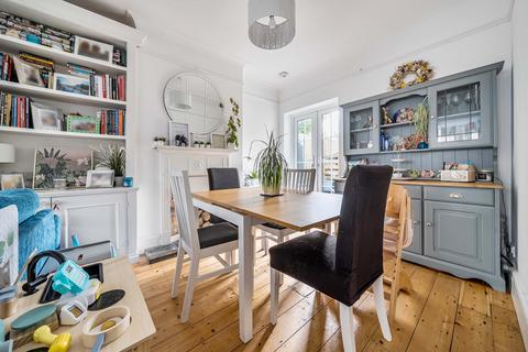 102 Linden Crescent, Folkestone, CT19 5SD