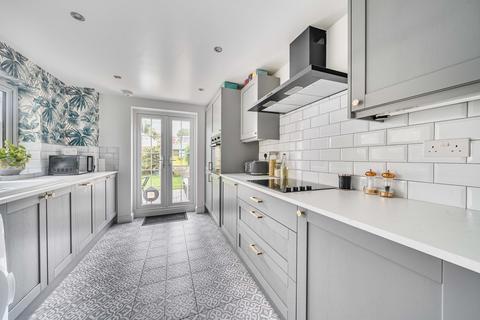 102 Linden Crescent, Folkestone, CT19 5SD