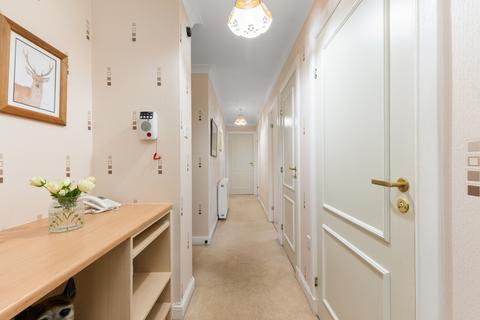 2 bedroom retirement property for sale, 77/12 Barnton Park View, EDINBURGH, EH4 6EL