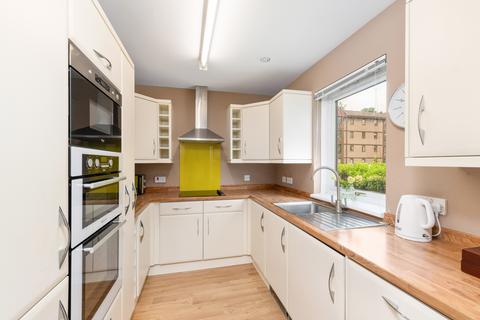 2 bedroom retirement property for sale, 77/12 Barnton Park View, EDINBURGH, EH4 6EL