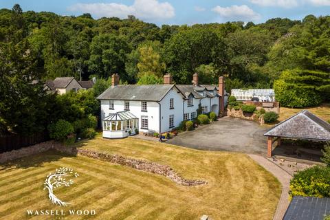 5 bedroom detached house for sale, Habberley Road, Worcestershire DY12