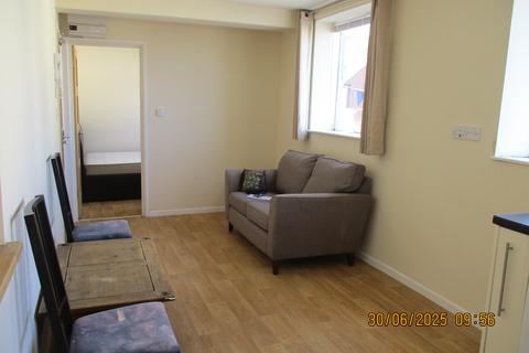 1 bedroom flat to rent, Oxford Street, Oakengates TF2