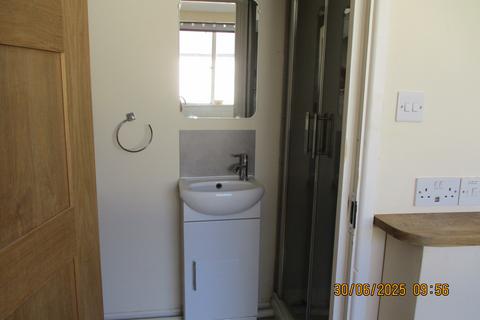 1 bedroom flat to rent, Oxford Street, Oakengates TF2