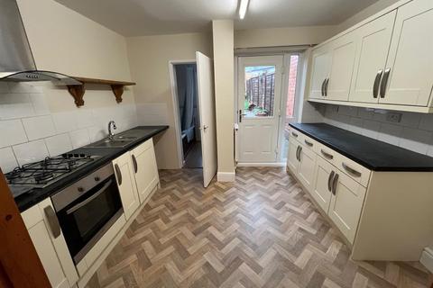 2 bedroom terraced house to rent, Belvoir Street, Melton Mowbray