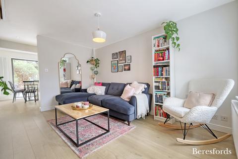 7 Mansard Close, Hornchurch, RM12 4HS