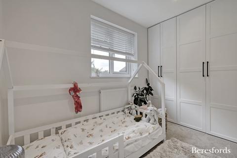 7 Mansard Close, Hornchurch, RM12 4HS