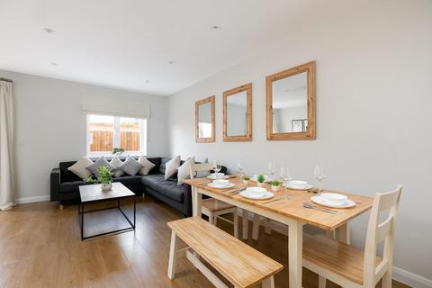 4 bedroom semi-detached house to rent, Chalvey Road East, Slough, Berkshire, SL1