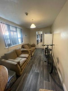 1 bedroom in a house share to rent, Room 2, Station Road, Kings Heath