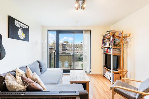 1 bedroom apartment for sale, Park View Court, Devons Road, London, E3