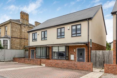 Folly Lane, Cheltenham, GL50 4BT
