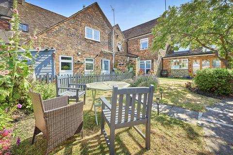 2 bedroom apartment for sale, Pickford Road, St. Albans AL3