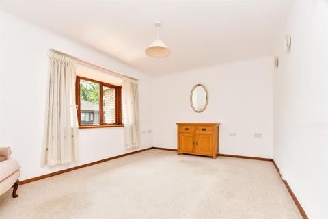 1 bedroom ground floor flat for sale, Montargis Way, Crowborough, East Sussex