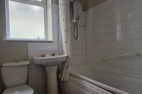 2 bedroom flat for sale, Flat 1, 80 Eastern Esplanade, Cliftonville, Margate, Kent CT9 2JP