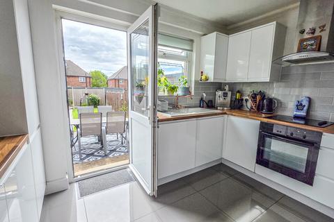undefined, Chelmsford Avenue, Romford, RM5