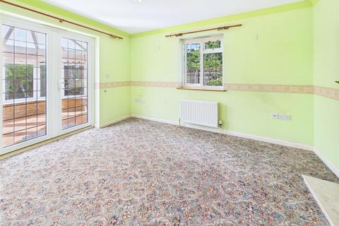 4 bedroom detached house for sale, Petrel Way, Chelmsford