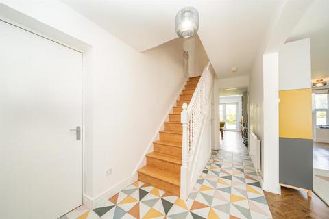 5 bedroom detached house for sale, Laureate Way, Hemel Hempstead, Hertfordshire, HP1 3RL