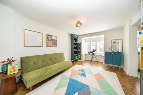 5 bedroom detached house for sale, Laureate Way, Hemel Hempstead, Hertfordshire, HP1 3RL