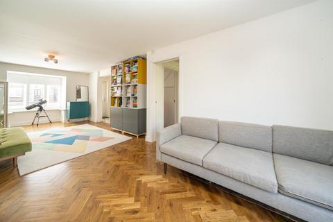 5 bedroom detached house for sale, Laureate Way, Hemel Hempstead, Hertfordshire, HP1 3RL