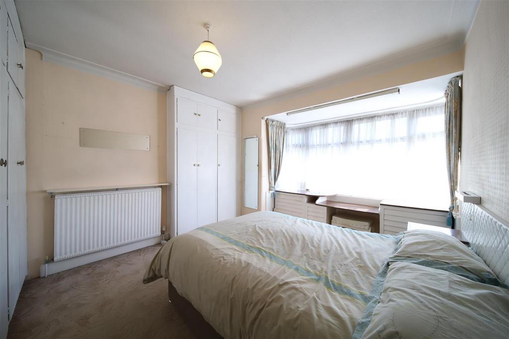 Bedroom 1 1.jpg