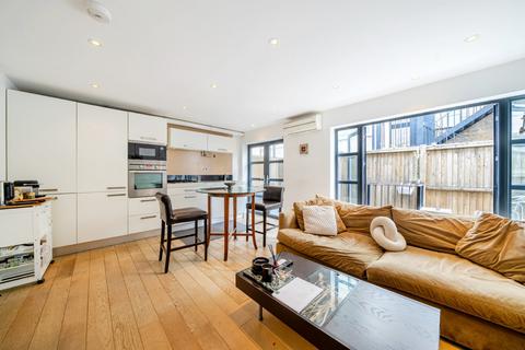 2 bedroom flat for sale, Hatton Place, Farringdon, London, EC1N
