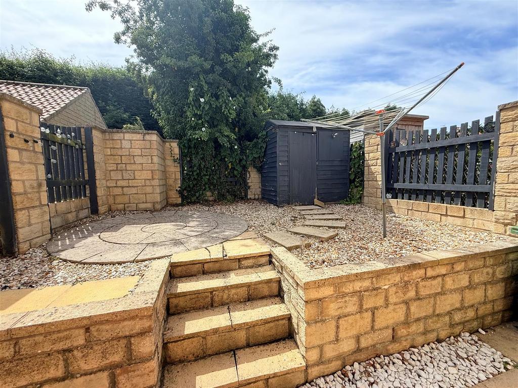 Garden to rear.jpg