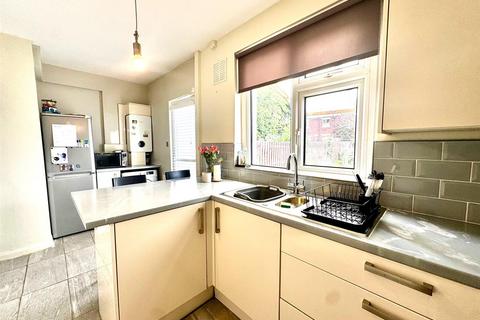 147 Limeside Road, Oldham, OL8 3LT