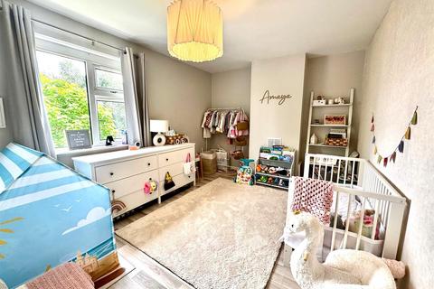 147 Limeside Road, Oldham, OL8 3LT