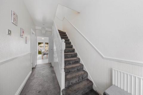 3 bedroom terraced house for sale, New Road, Chingford, E4
