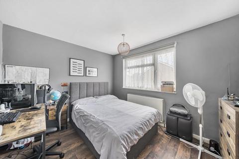 3 bedroom terraced house for sale, Slough,  SL2,  SL2